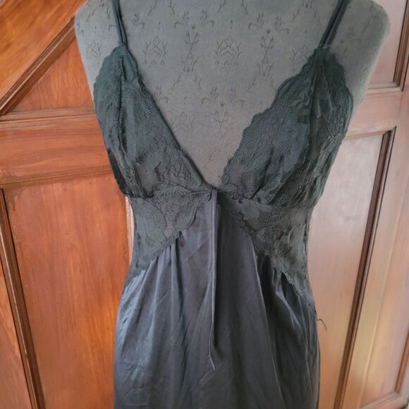 Cacique Black Lace Trim Satin Slip Dress Size M Lingerie Nightwear - Picture 2 of 6